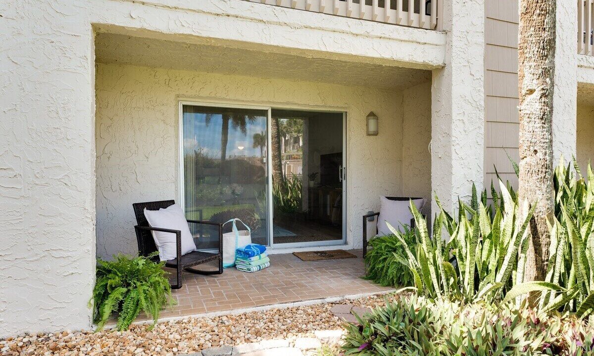 Photo of Patio Balcony in Crescent Beach
