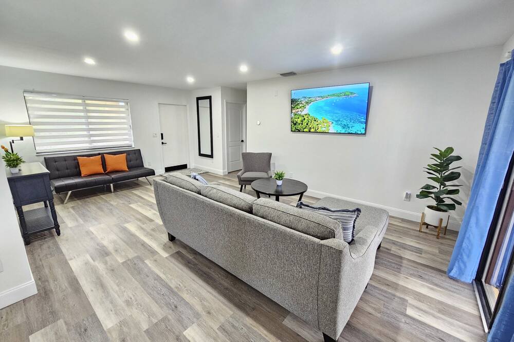 Photo of Livingroom in Port Saint Lucie