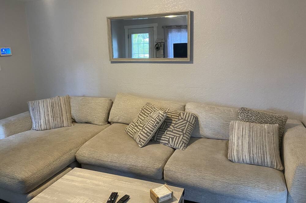 Photo of Livingroom in Plant City