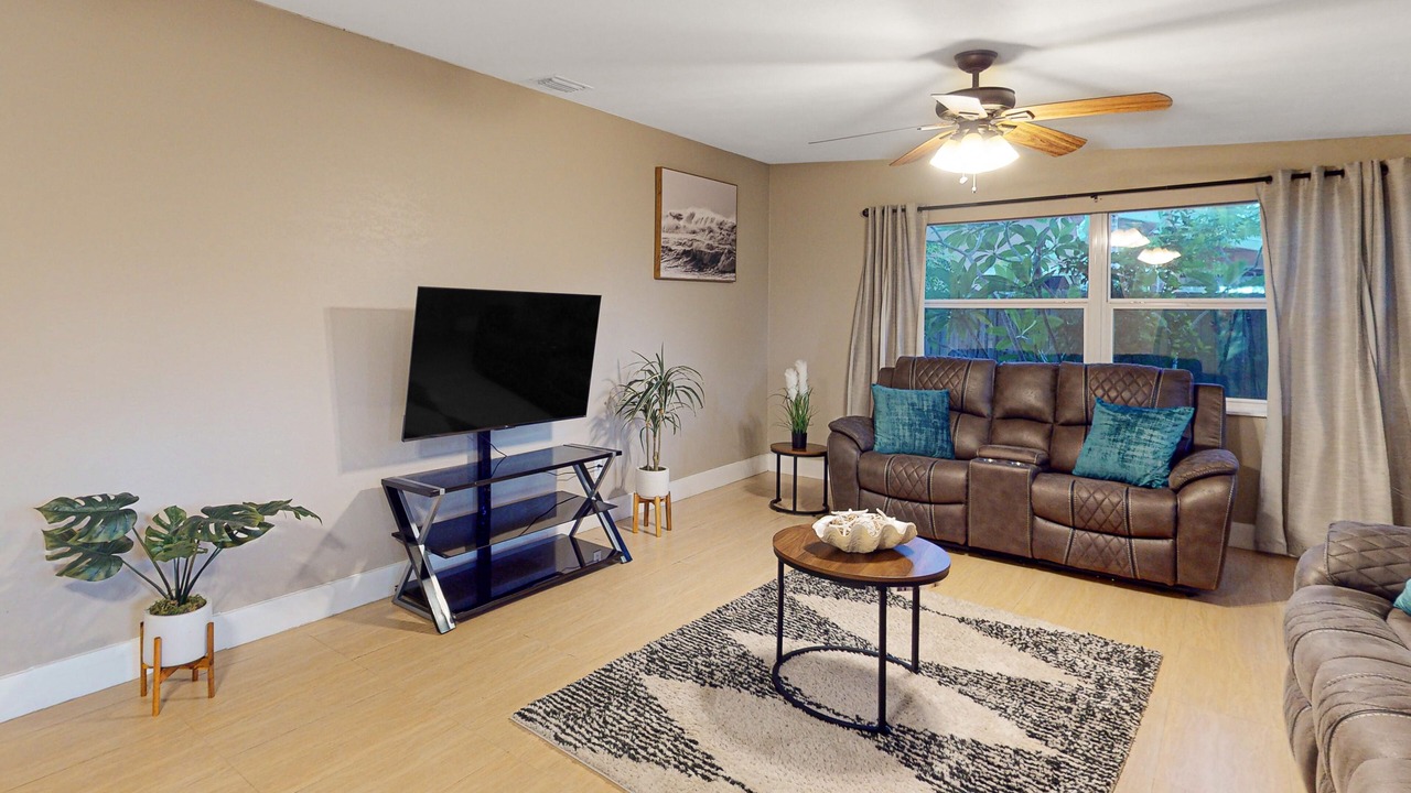 Photo of Livingroom in South Pinellas Community Council