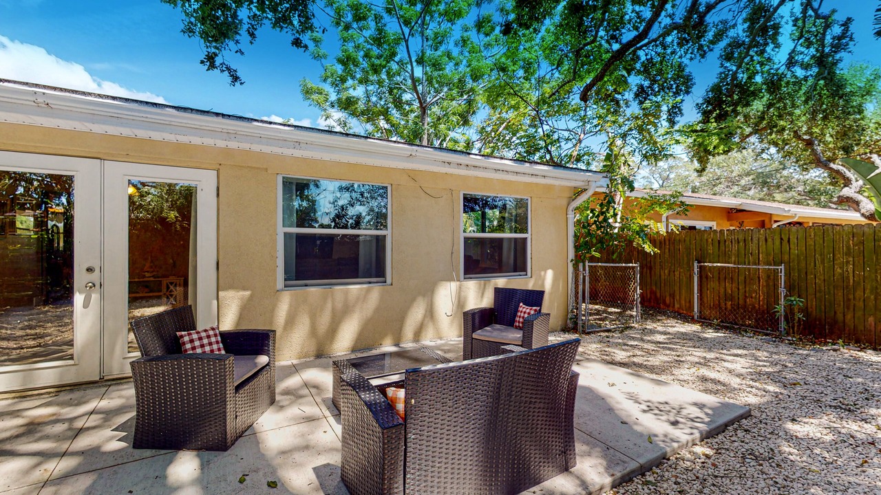 Photo of Patio Balcony in South Pinellas Community Council