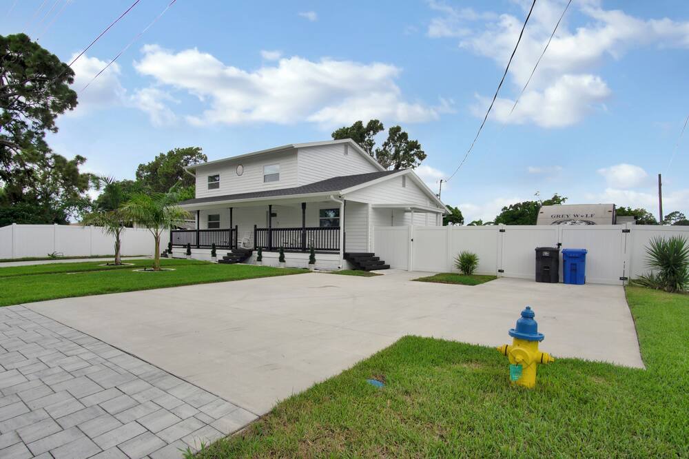 Photo of Outdoor in Pinecrest West Park