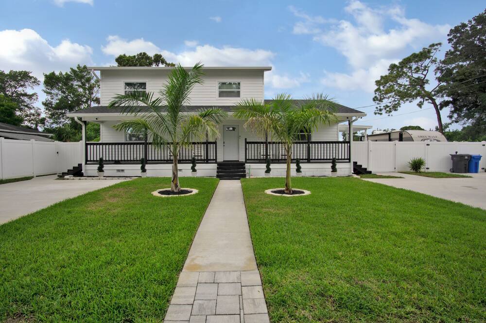 Photo of Outdoor in Pinecrest West Park