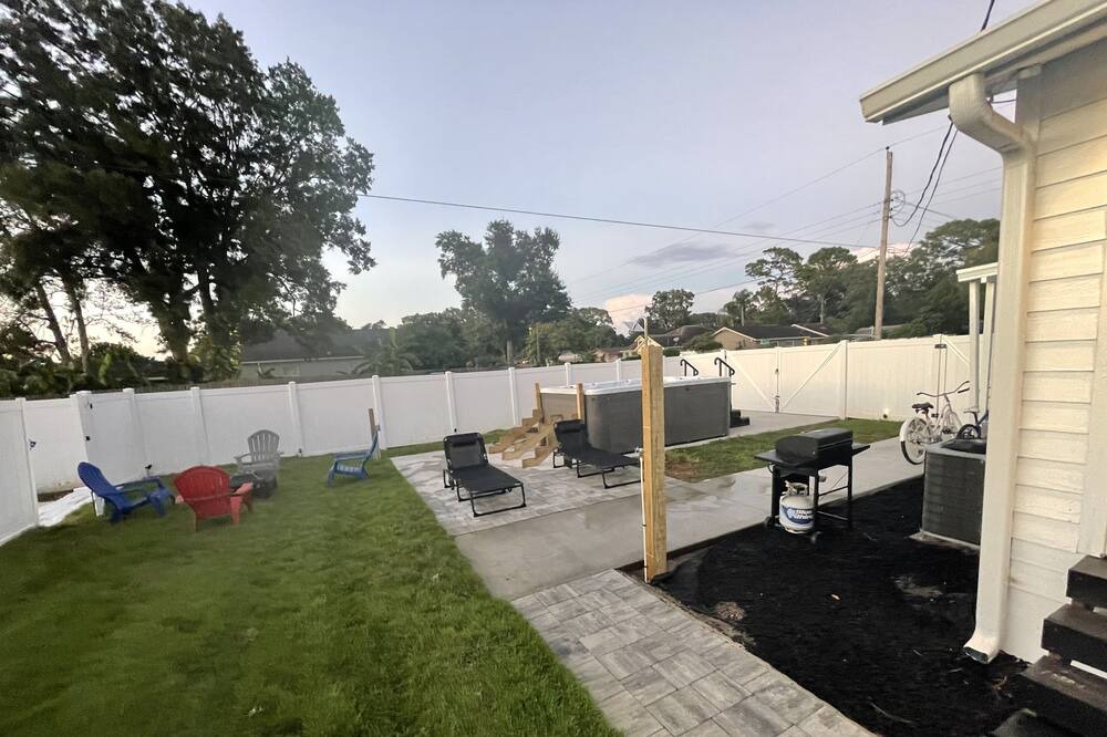 Photo of Outdoor in Pinecrest West Park