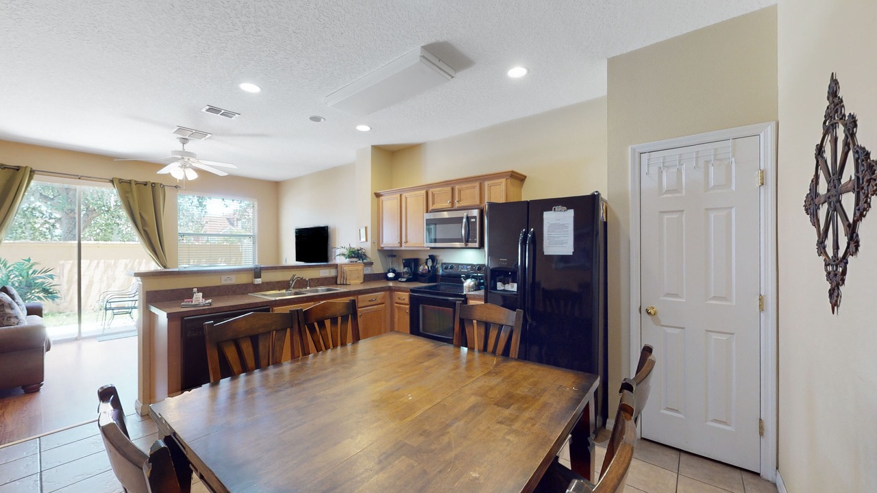 Photo of Livingroom in Crestwynd Bay