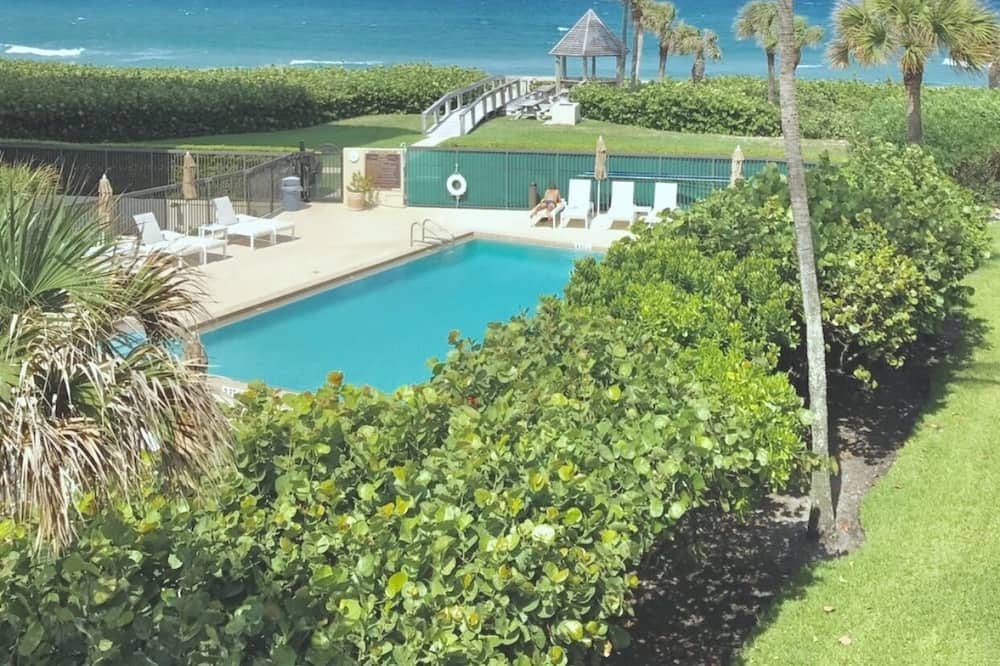Photo of Patio Balcony in Juno Beach