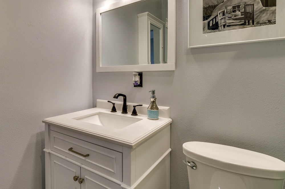 Photo of Bathroom in Wedgefield