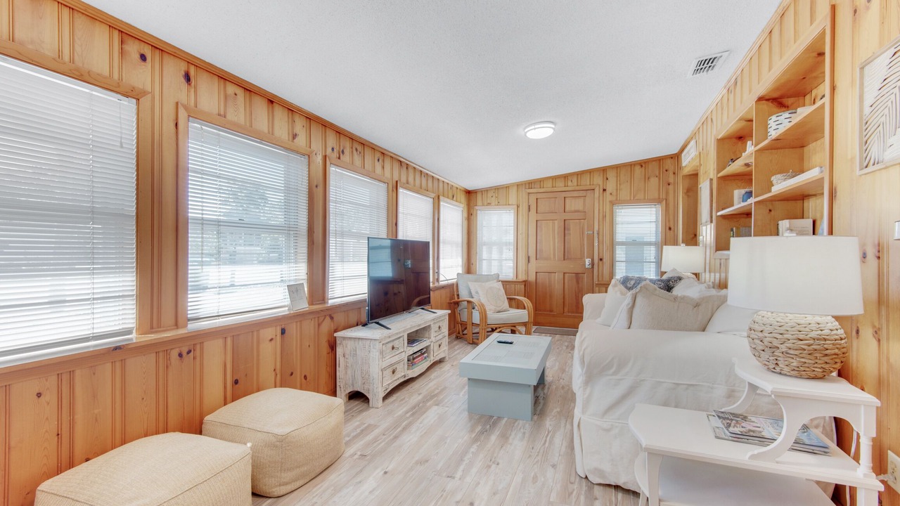 Photo of Livingroom in Kiska Beach