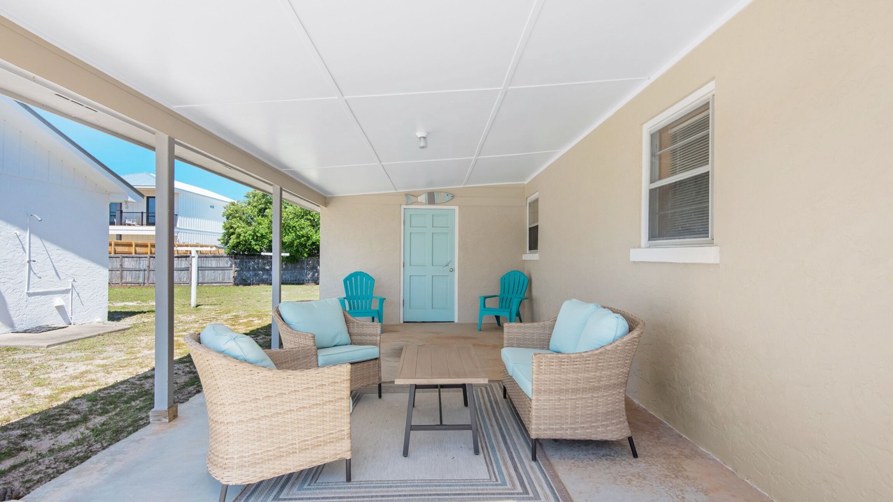 Photo of Patio Balcony in Kiska Beach