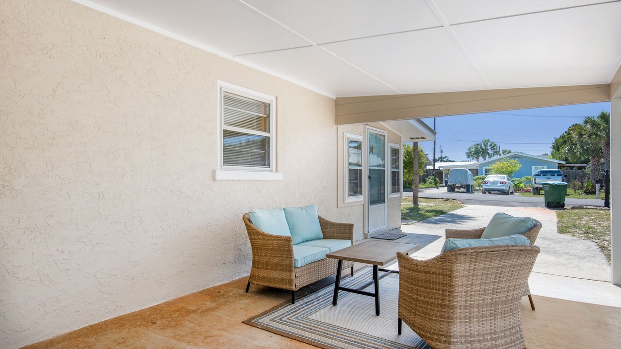 Photo of Patio Balcony in Kiska Beach