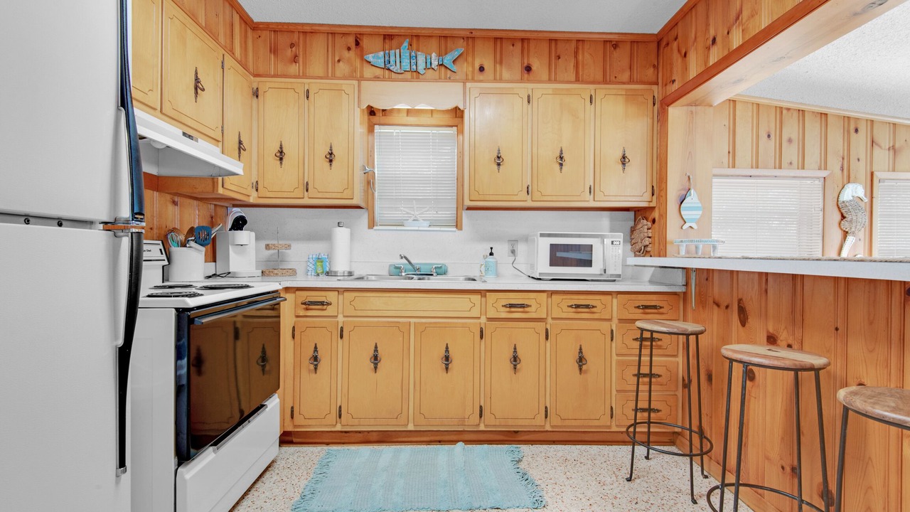 Photo of Kitchen in Kiska Beach