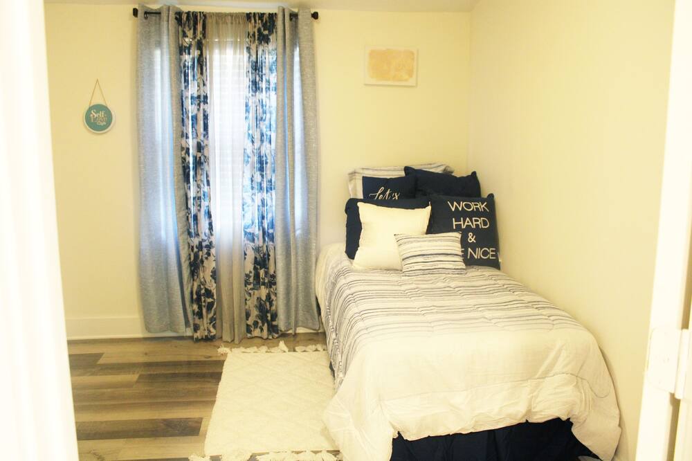 Photo of Bedroom in Sanford