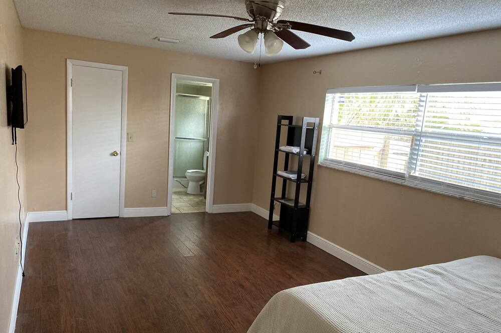 Photo of Bedroom in Pine Hills