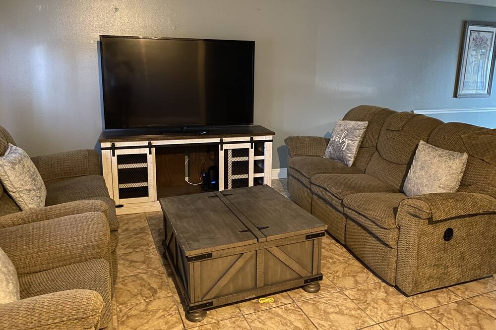 Photo of Livingroom in Pine Hills