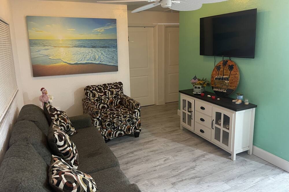 Photo of Livingroom in Plant City
