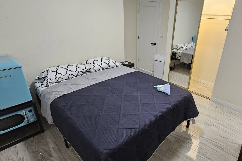 Photo of Bedroom in Seffner Community Alliance