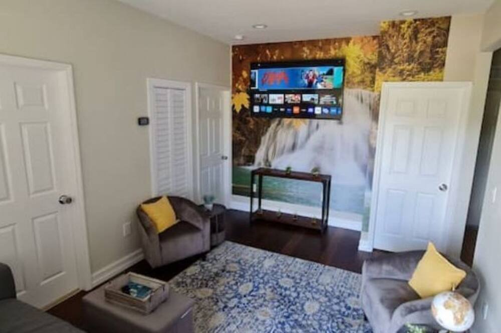 Photo of Bedroom in Seffner Community Alliance