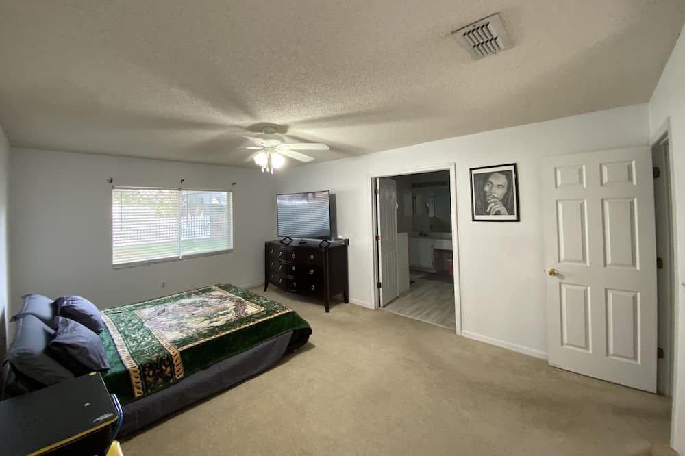 Photo of Bathroom in Tampa Palms