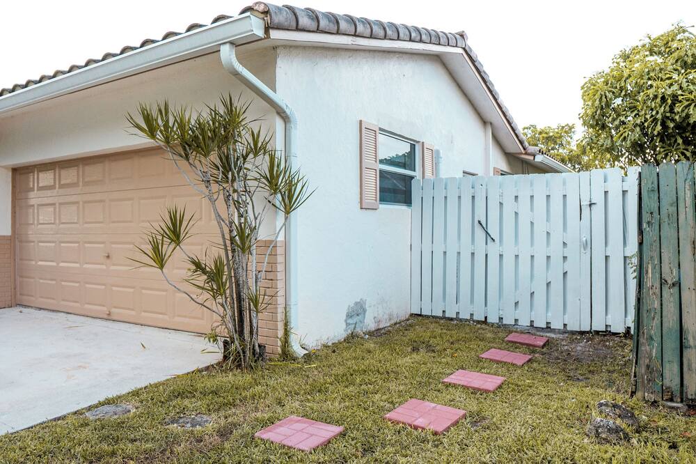 Photo of Outdoor in Coral Springs