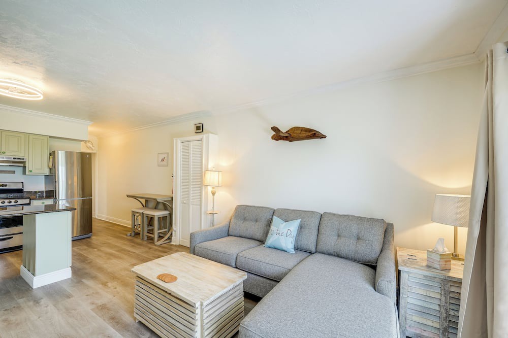 Photo of Livingroom in Marathon
