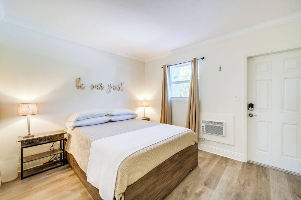 Photo of Bedroom in Marathon