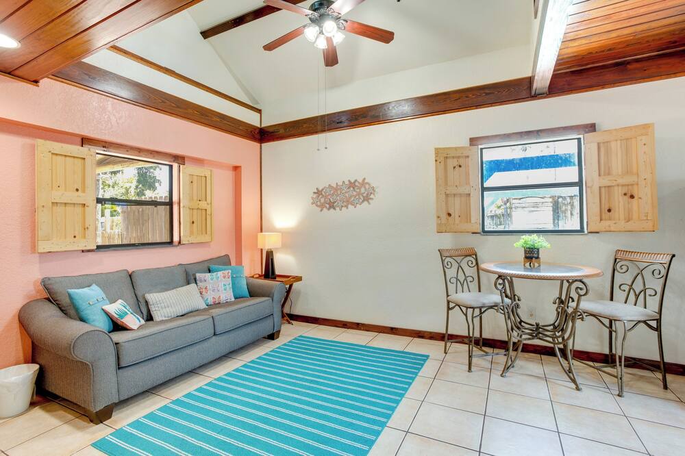 Photo of Livingroom in Seminole