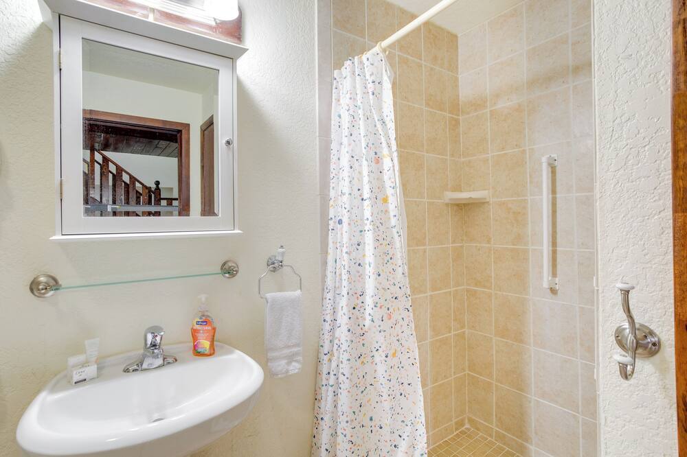 Photo of Bathroom in Seminole