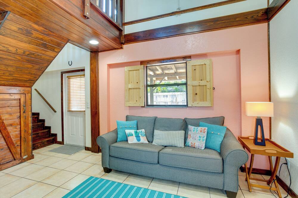 Photo of Livingroom in Seminole