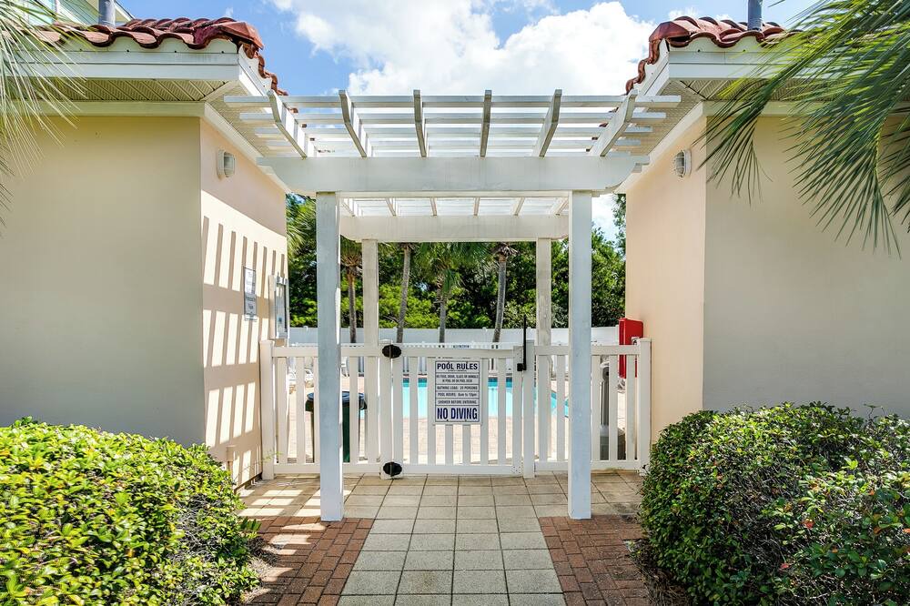 Photo of Outdoor in Emerald Waters Village