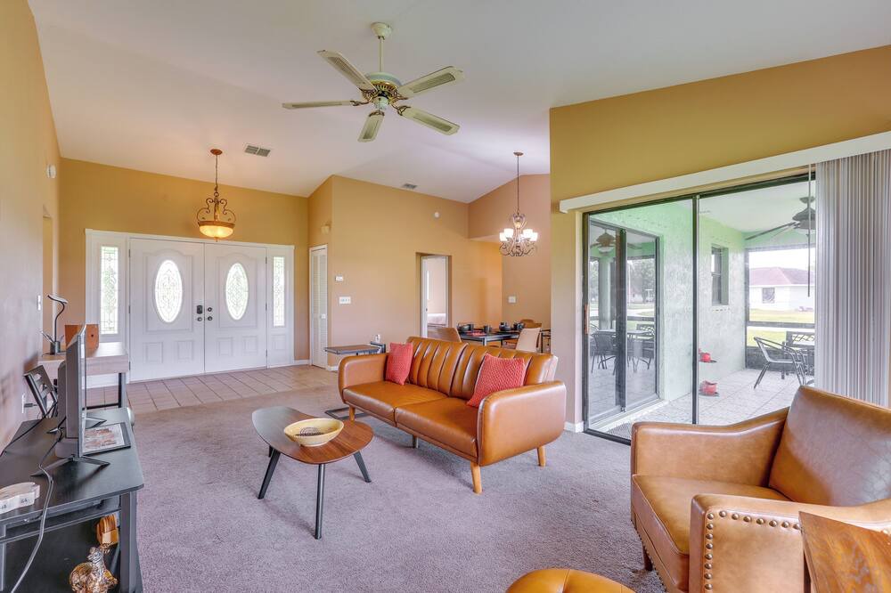 Photo of Livingroom in Eisenhower