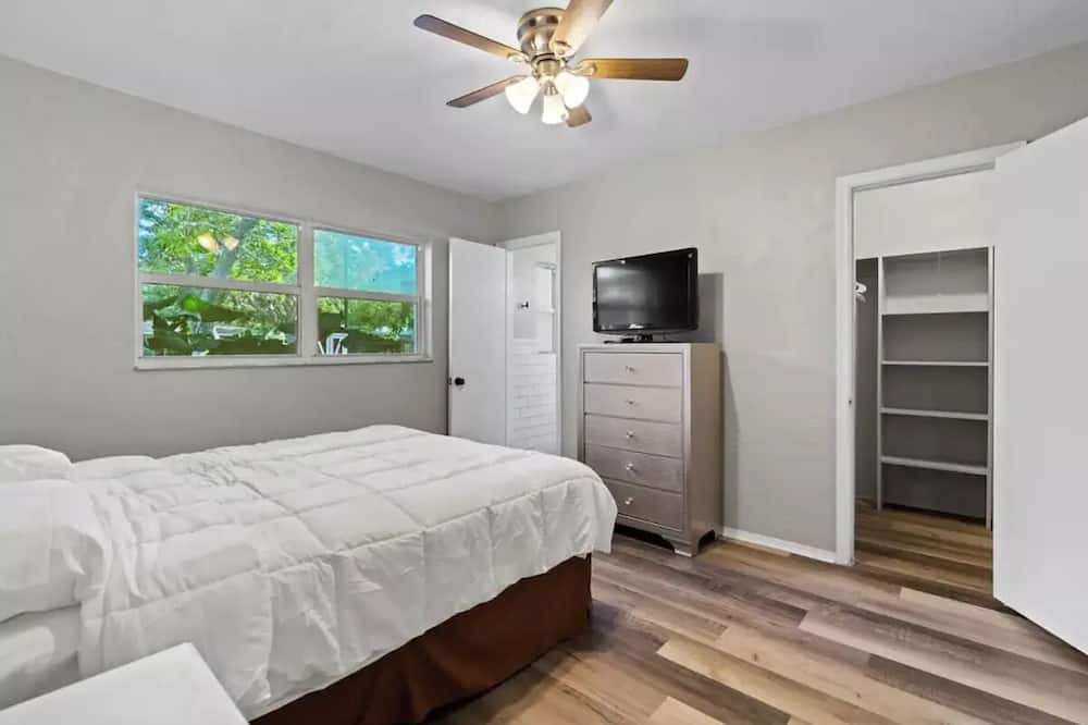 Photo of Bedroom in Disston Heights