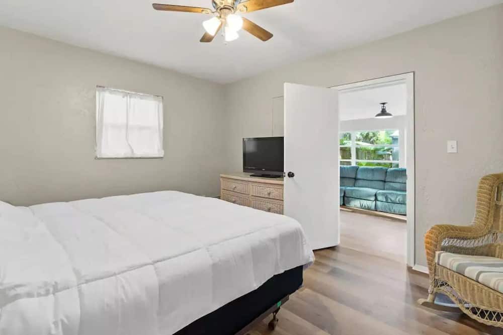 Photo of Bedroom in Disston Heights