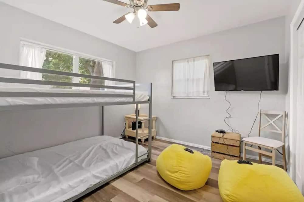 Photo of Bedroom in Disston Heights