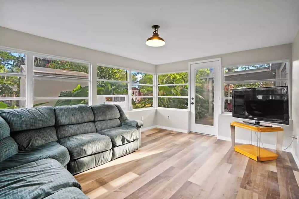 Photo of Livingroom in Disston Heights