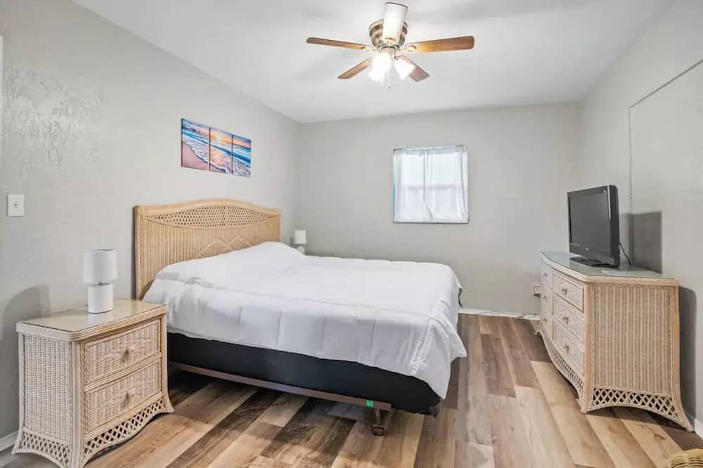 Photo of Bedroom in Disston Heights