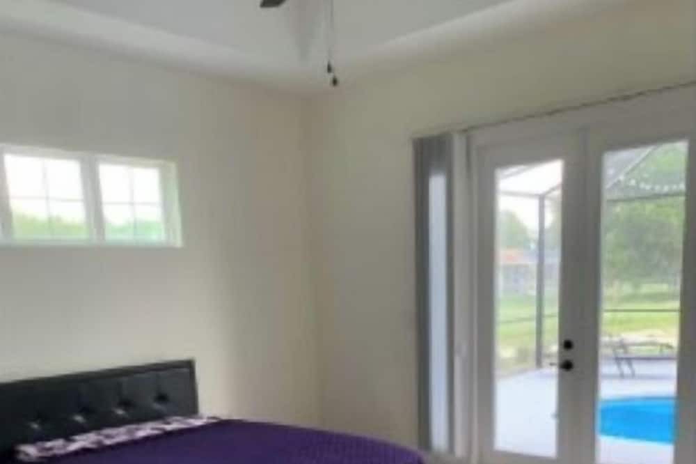 Photo of Bedroom in Hawthorne
