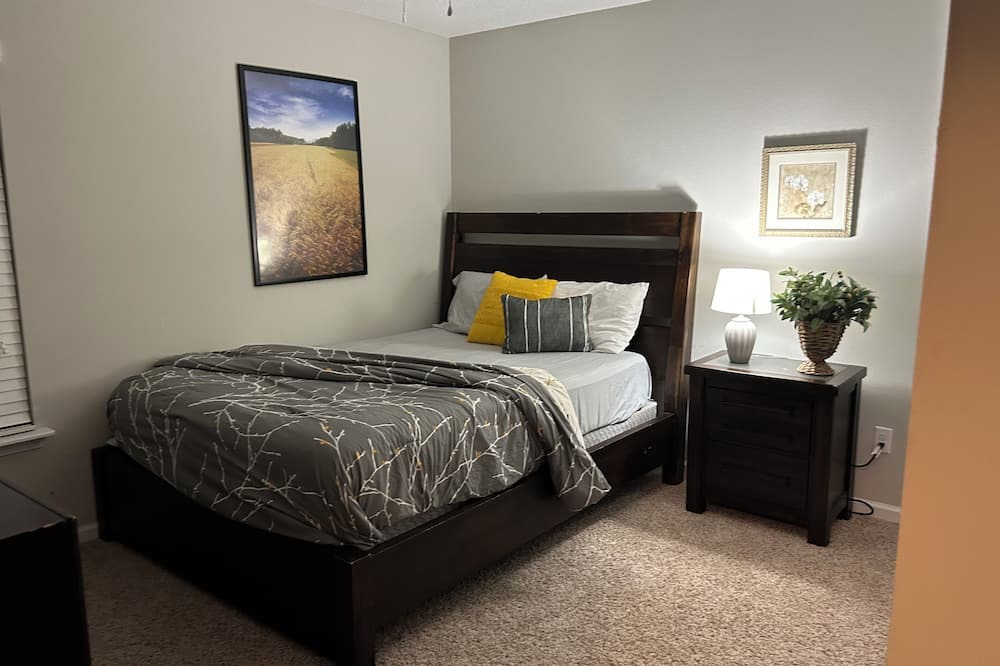 Photo of Bedroom in Northside