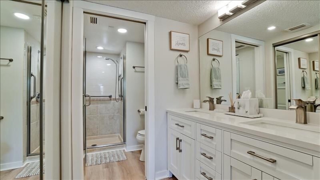 Photo of Bathroom in Trailer Estates