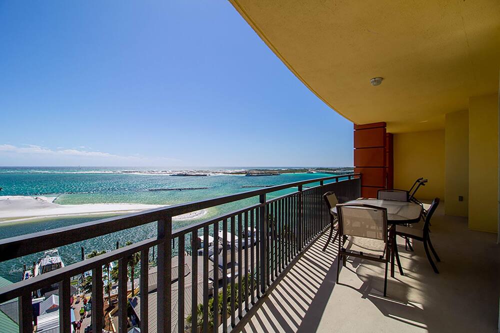 Photo of Patio Balcony in Holiday Isle