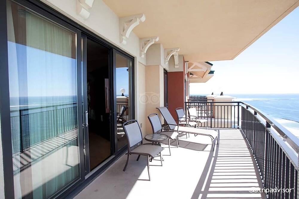 Photo of Patio Balcony in Holiday Isle