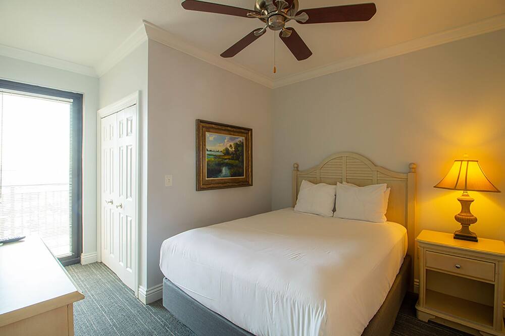 Photo of Bedroom in Holiday Isle