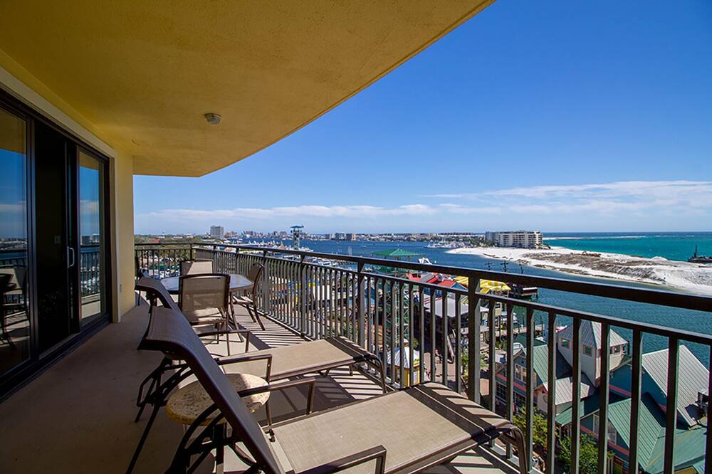 Photo of Patio Balcony in Holiday Isle