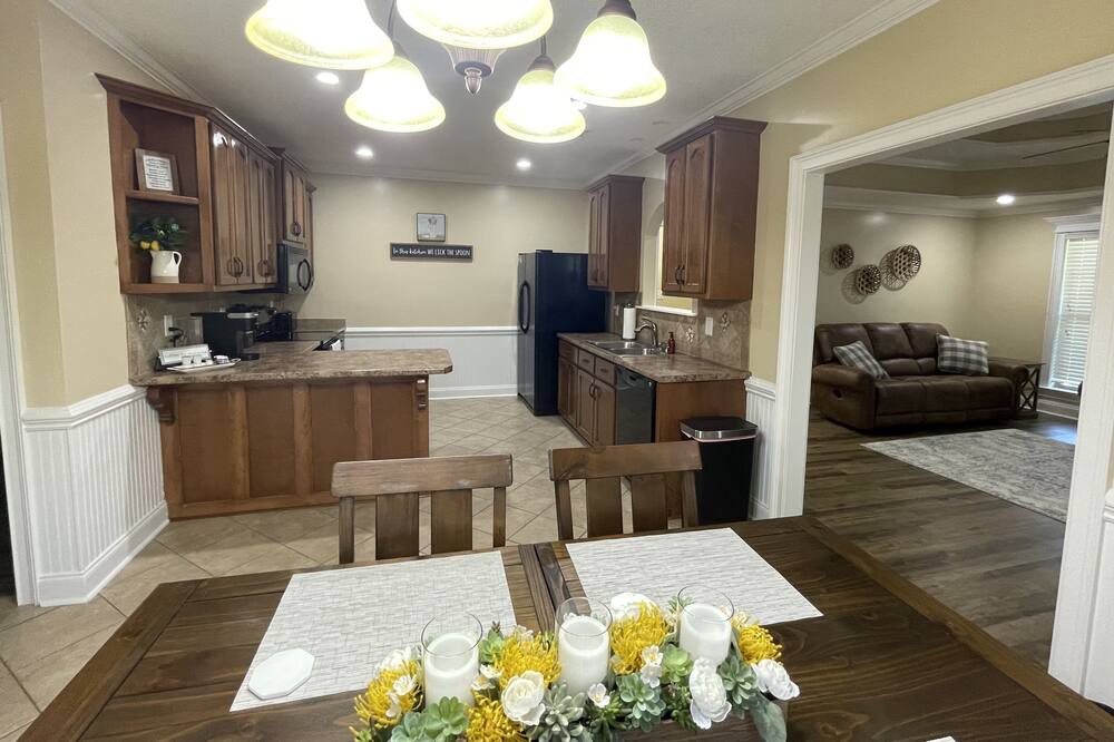 Photo of Bedroom in Kathleen