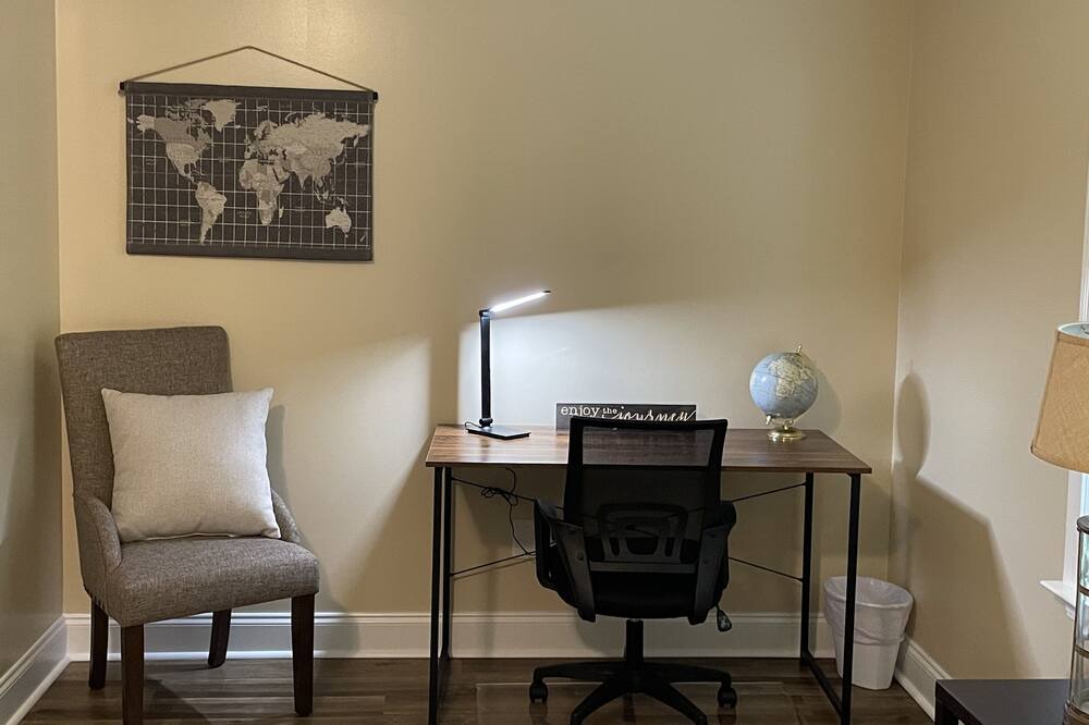 Photo of Bedroom in Kathleen