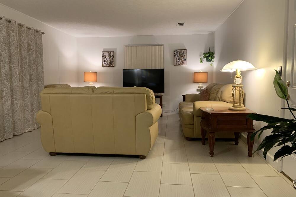 Photo of Livingroom in Parker