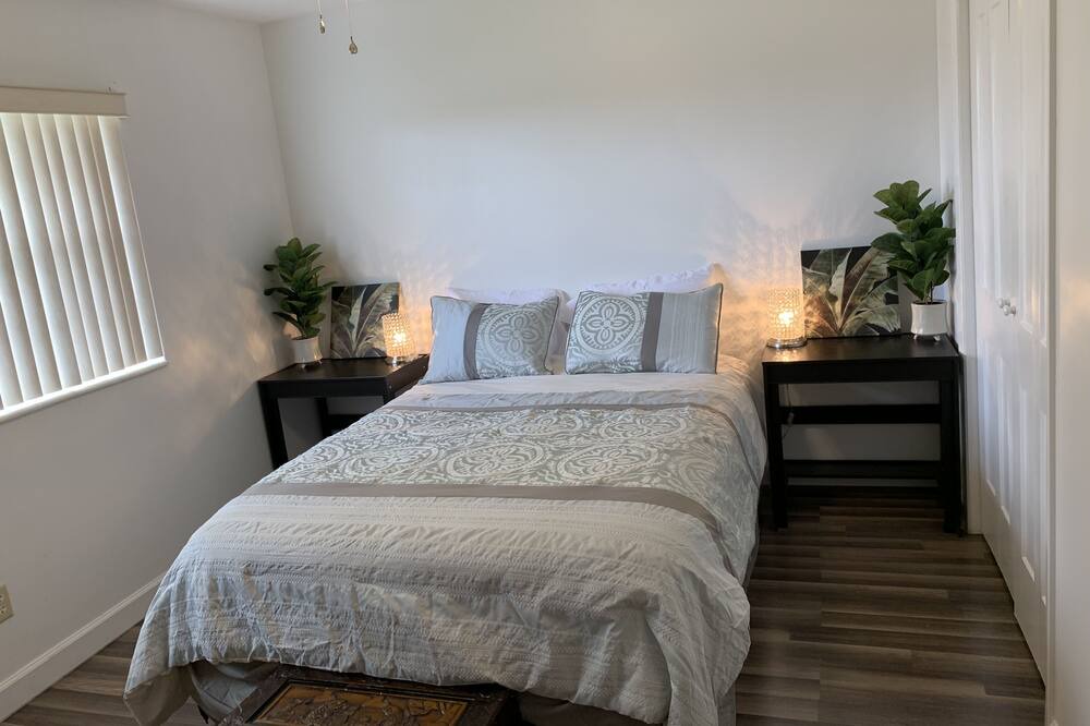 Photo of Bedroom in Parker