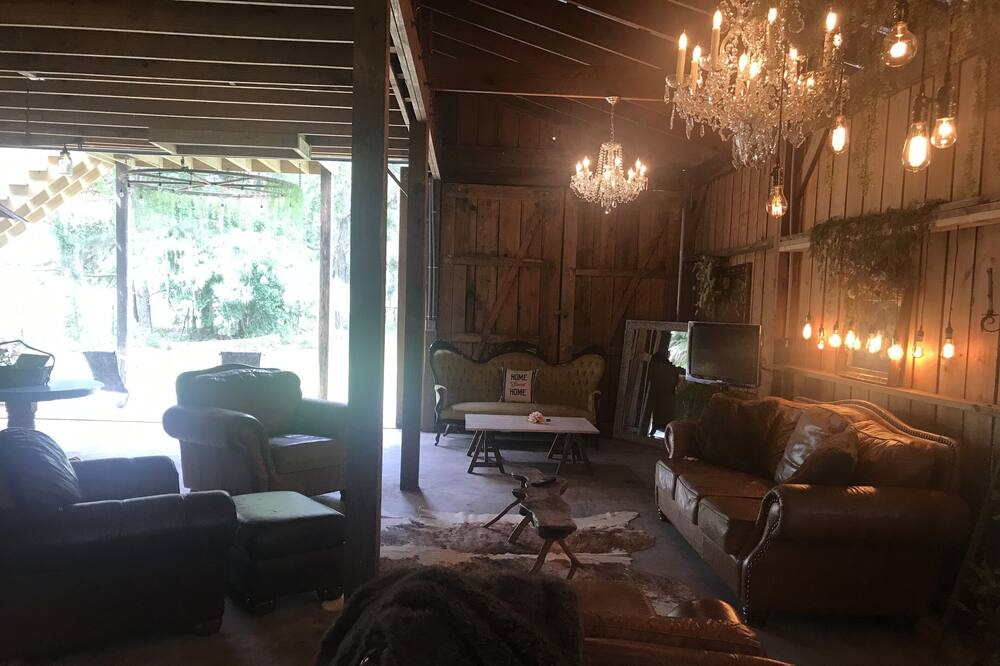 Photo of Bedroom in Hawthorne