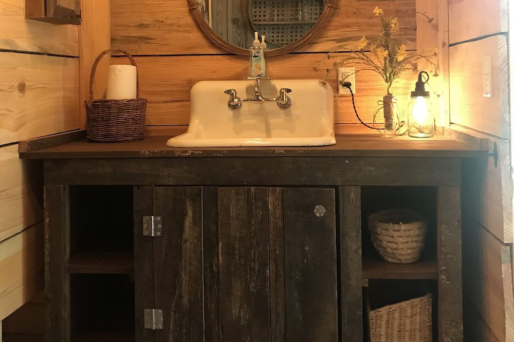 Photo of Bathroom in Hawthorne