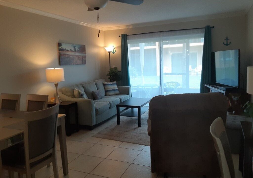 Photo of Livingroom in Crescent Beach