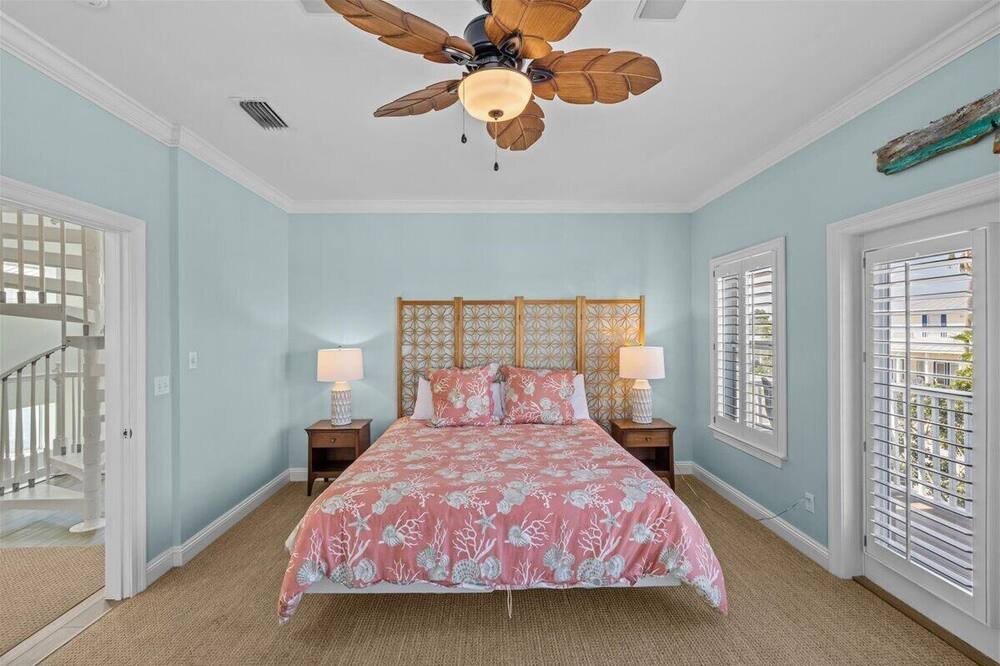 Photo of Bedroom in Clipper Cove